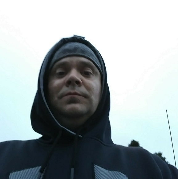 Meet your Posher, Brad - Picture 2 of 8